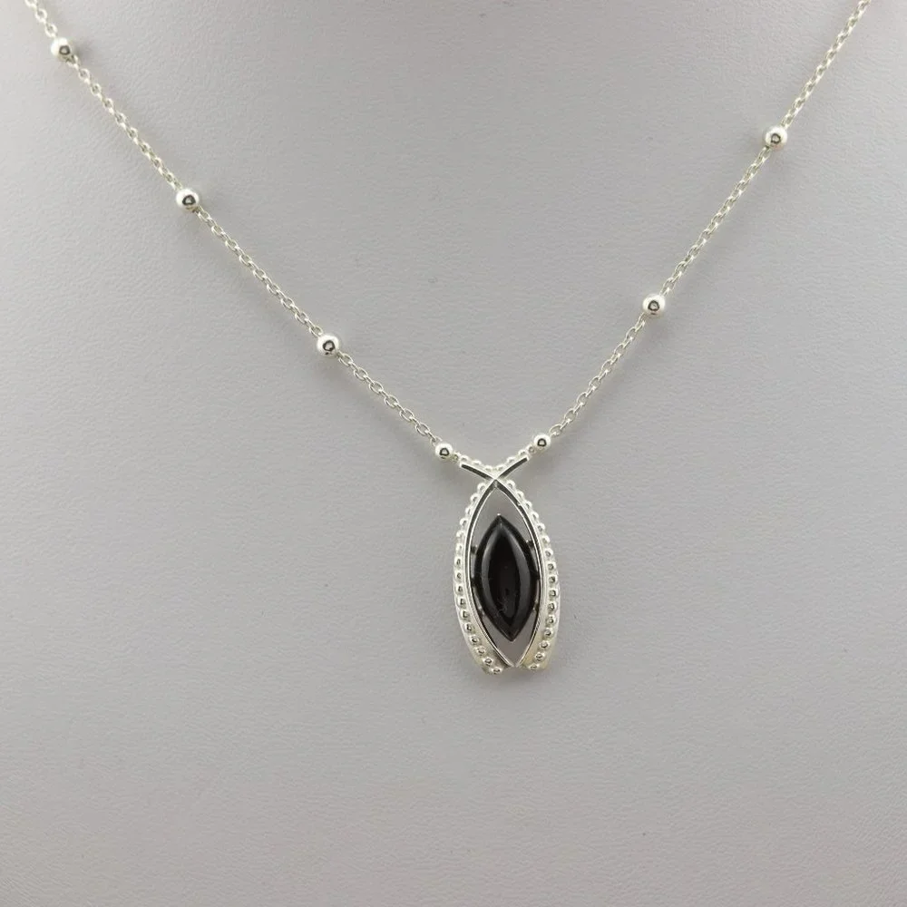 Sterling silver necklace with natural Baltic amber - Picture 5 of 11